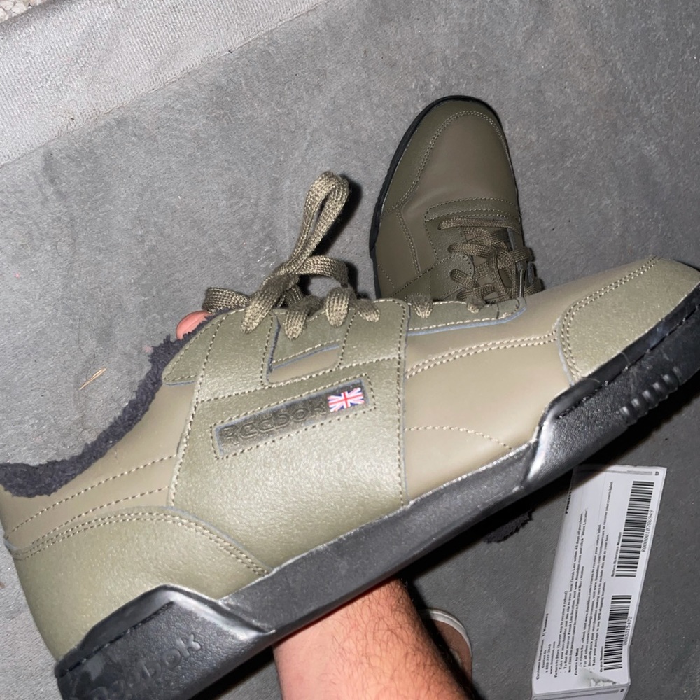 Winterized ‘3M’ Reebok colab Green Classic